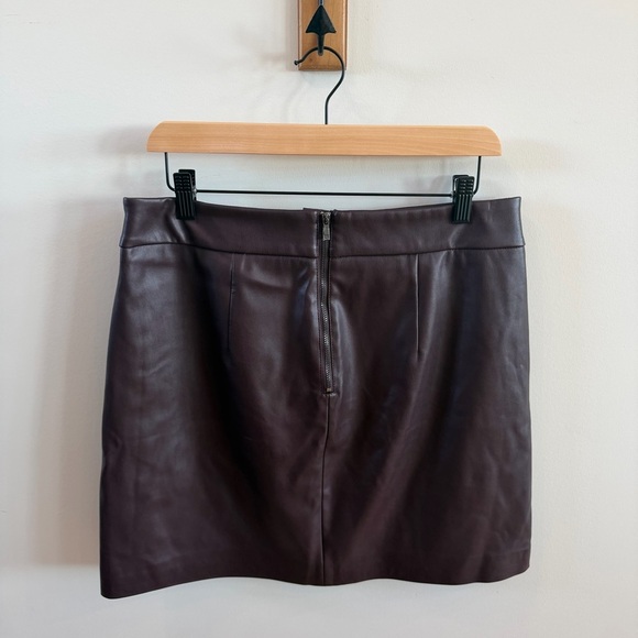 RW&CO. Women's Deep Burgundy Vegan Leather Skirt Size 10 - Picture 2 of 8